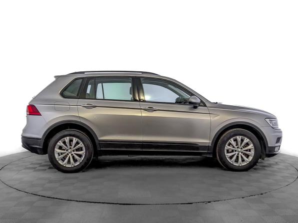 Volkswagen Tiguan II с пробегом 2020 года, цена 2 850 000 рублей, 66373 км, внедорожник, Автокод Объявления
