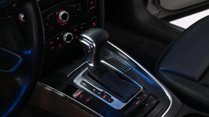 Audi Q5 I (8R) Рестайлинг с пробегом 2013 года, цена 1 560 000 рублей, 264344 км, внедорожник, Автокод Объявления