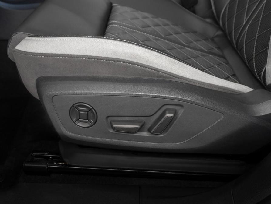 Audi Q3 II (F3) Москва  - изображение 19