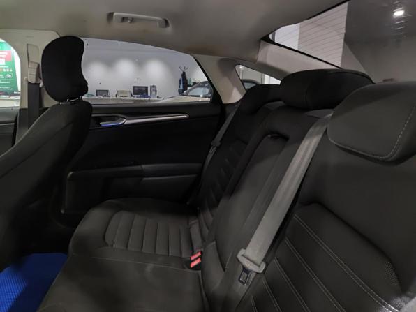 Ford Mondeo V с пробегом 2015 года, цена 897 000 рублей, 275979 км, седан, Автокод Объявления