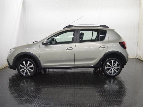 Renault Sandero II Рестайлинг с пробегом 2019 года, цена 1 040 000 рублей, 89967 км, хэтчбек, Автокод Объявления