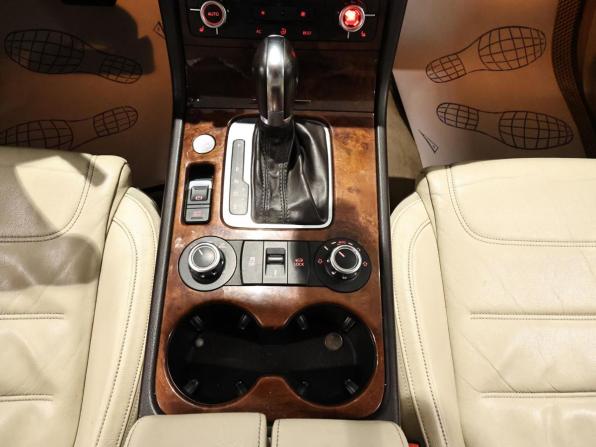 Volkswagen Touareg II с пробегом 2011 года, цена 2 440 500 рублей, 254000 км, внедорожник, Автокод Объявления