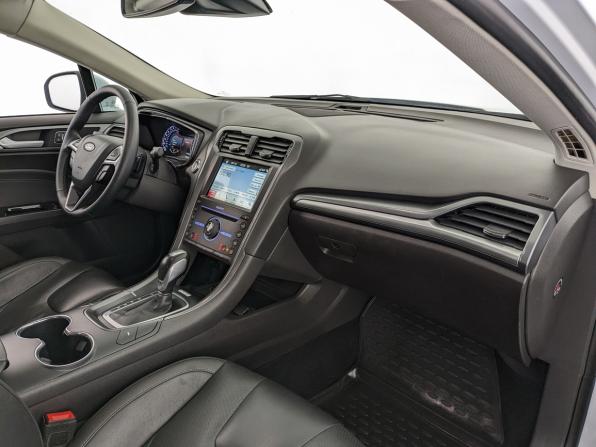 Ford Mondeo V с пробегом 2018 года, цена 1 980 000 рублей, 116815 км, седан, Автокод Объявления
