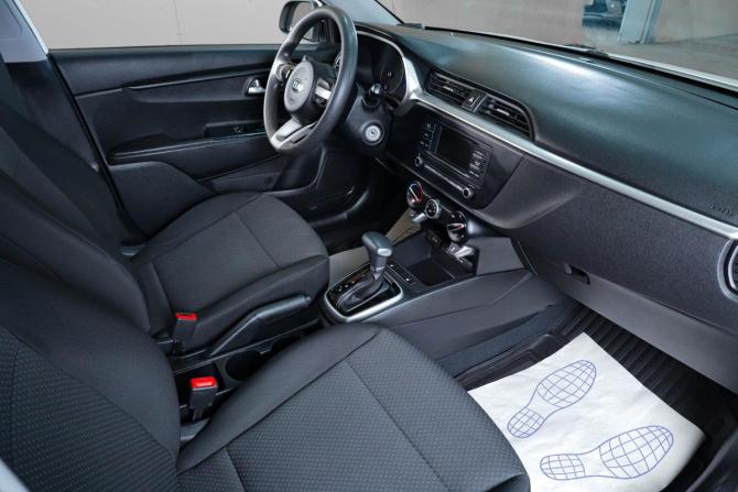 Kia Rio IV Рестайлинг с пробегом 2021 года, цена 1 329 000 рублей, 89123 км, седан, Автокод Объявления