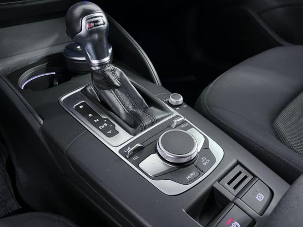 Audi A3 III (8V) Рестайлинг с пробегом 2016 года, цена 1 820 000 рублей, 112622 км, хэтчбек, Автокод Объявления
