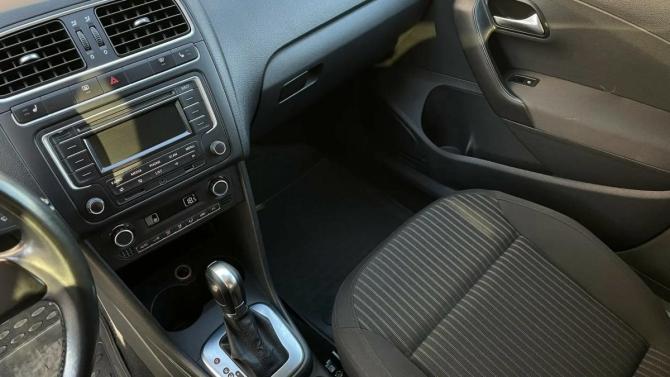 Volkswagen Polo V с пробегом 2014 года, цена 849 000 рублей, 160231 км, седан, Автокод Объявления