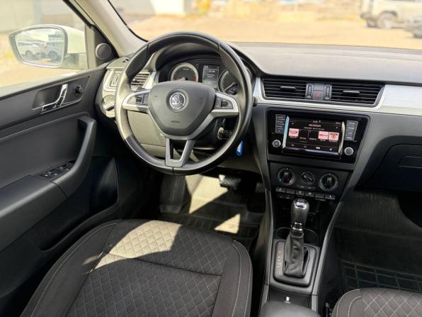 Skoda Rapid I с пробегом 2016 года, цена 895 000 рублей, 172166 км, лифтбек, Автокод Объявления