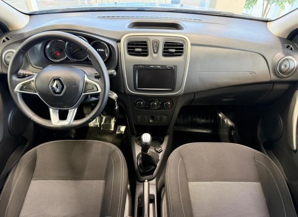 Renault Logan II Рестайлинг с пробегом 2021 года, цена 1 270 000 рублей, 57000 км, седан, Автокод Объявления