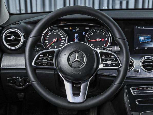 Mercedes-Benz E-Класс V (W213 S213 C238) с пробегом 2019 года, цена 2 339 000 рублей, 196992 км, седан, Автокод Объявления