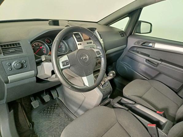 Opel Zafira B Рестайлинг с пробегом 2012 года, цена 749 000 рублей, 135000 км, компактвэн, Автокод Объявления