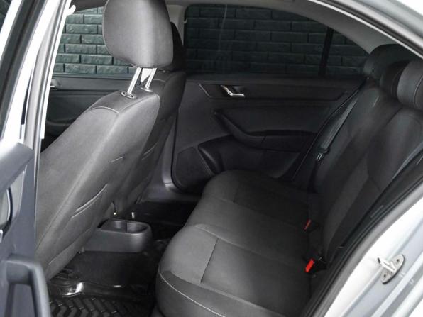 Skoda Rapid I с пробегом 2014 года, цена 950 000 рублей, 209129 км, лифтбек, Автокод Объявления