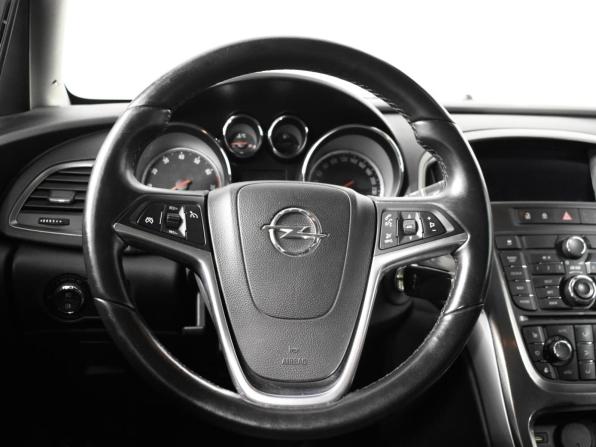 Opel Astra J с пробегом 2011 года, цена 689 900 рублей, 191091 км, хэтчбек, Автокод Объявления