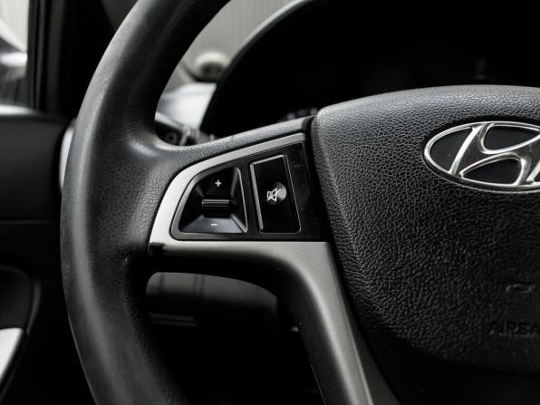 Hyundai Solaris I Рестайлинг с пробегом 2015 года, цена 940 000 рублей, 203460 км, седан, Автокод Объявления