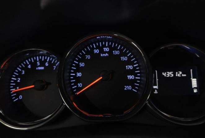 Renault Logan II Рестайлинг с пробегом 2021 года, цена 1 150 000 рублей, 43512 км, седан, Автокод Объявления