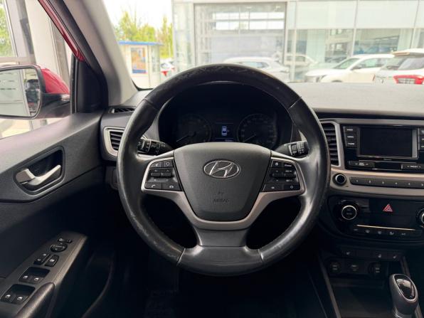 Hyundai Solaris II с пробегом 2019 года, цена 1 615 000 рублей, 92266 км, седан, Автокод Объявления
