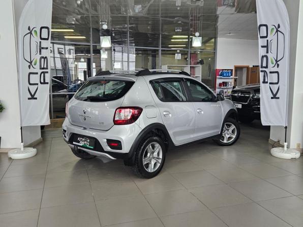 Renault Sandero II Рестайлинг с пробегом 2020 года, цена 1 295 000 рублей, 81000 км, хэтчбек, Автокод Объявления