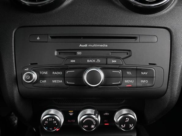 Audi A1 I (8X) с пробегом 2010 года, цена 1 099 000 рублей, 196661 км, хэтчбек, Автокод Объявления