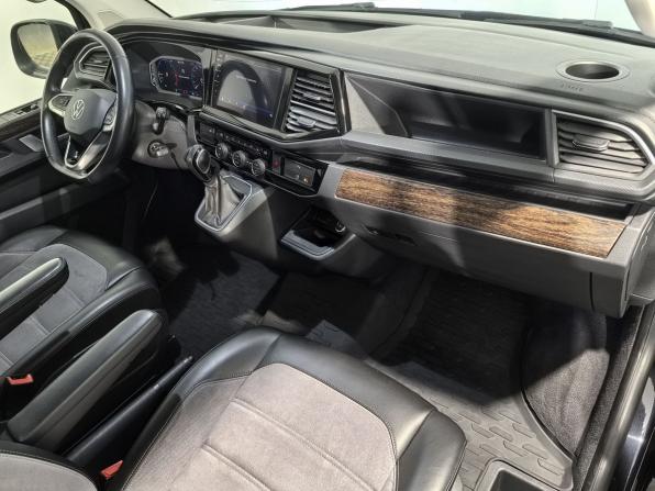 Volkswagen Multivan T6 Рестайлинг с пробегом 2021 года, цена 5 999 000 рублей, 90109 км, минивэн, Автокод Объявления
