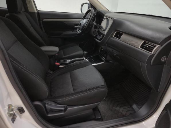 Mitsubishi Outlander III Рестайлинг 2 с пробегом 2017 года, цена 1 865 000 рублей, 155312 км, внедорожник, Автокод Объявления