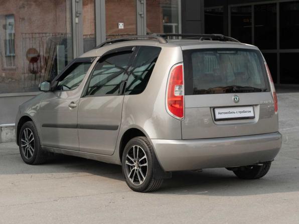 Skoda Roomster I Рестайлинг с пробегом 2011 года, цена 630 000 рублей, 216887 км, компактвэн, Автокод Объявления