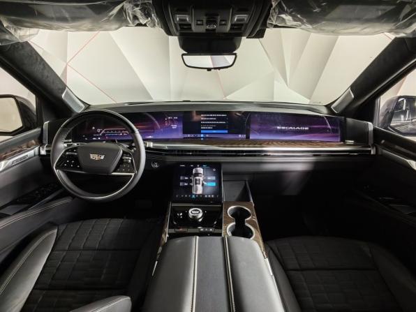 Cadillac Escalade V Рестайлинг с пробегом 2025 года, цена 20 600 000 рублей, 430 км, внедорожник, Автокод Объявления