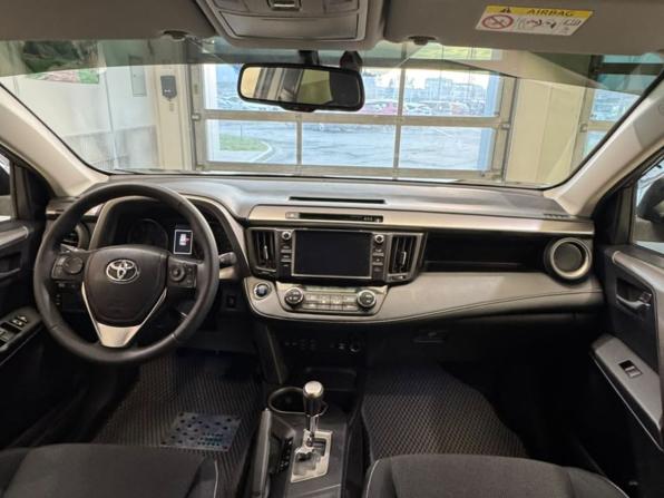Toyota RAV4 IV (XA40) Рестайлинг с пробегом 2018 года, цена 2 790 000 рублей, 111917 км, внедорожник, Автокод Объявления