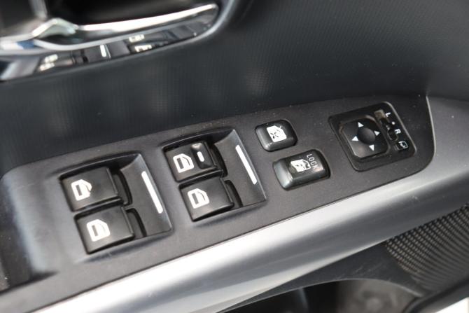 Mitsubishi Outlander II Рестайлинг с пробегом 2011 года, цена 861 000 рублей, 284899 км, внедорожник, Автокод Объявления