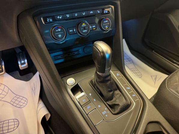 Volkswagen Tiguan II с пробегом 2018 года, цена 2 168 000 рублей, 71000 км, внедорожник, Автокод Объявления