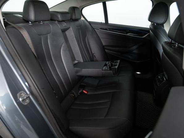 BMW 5 серии VII (G30/G31/G38) с пробегом 2018 года, цена 2 990 000 рублей, 159000 км, седан, Автокод Объявления