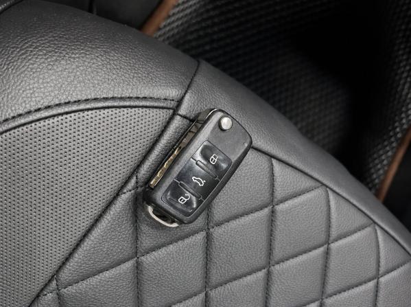 Volkswagen Jetta VI с пробегом 2012 года, цена 1 070 500 рублей, 184320 км, седан, Автокод Объявления