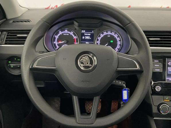 Skoda Octavia III (A7) Рестайлинг с пробегом 2019 года, цена 1 535 000 рублей, 172624 км, лифтбек, Автокод Объявления