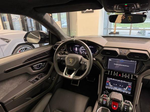 Lamborghini Urus I с пробегом 2021 года, цена 28 900 000 рублей, 44096 км, внедорожник, Автокод Объявления