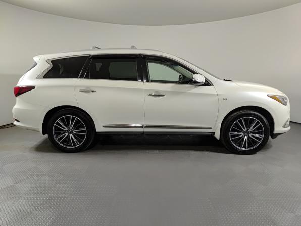Infiniti QX60 I Рестайлинг с пробегом 2018 года, цена 2 300 000 рублей, 176450 км, внедорожник, Автокод Объявления