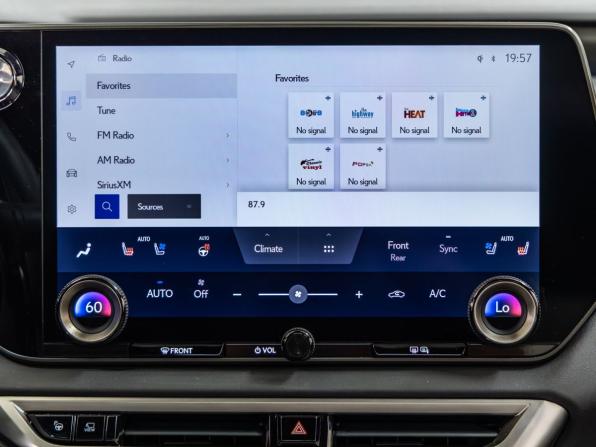 Lexus RX V с пробегом 2023 года, цена 7 598 000 рублей, 13688 км, внедорожник, Автокод Объявления