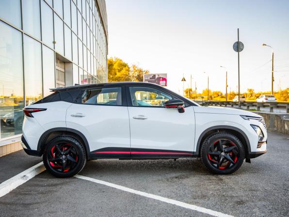 Omoda C5 I с пробегом 2022 года, цена 1 748 000 рублей, 27052 км, внедорожник, Автокод Объявления