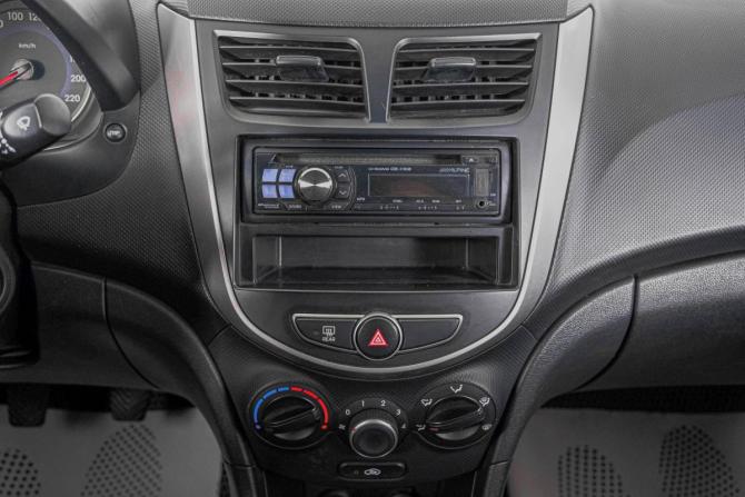 Hyundai Solaris I Рестайлинг с пробегом 2014 года, цена 799 000 рублей, 173000 км, седан, Автокод Объявления