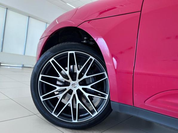 Porsche Macan I Рестайлинг 2 с пробегом 2022 года, цена 7 150 000 рублей, 55295 км, внедорожник, Автокод Объявления
