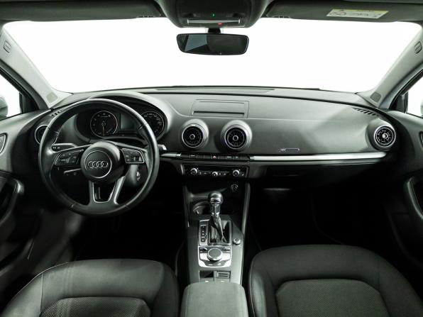 Audi A3 III (8V) Рестайлинг с пробегом 2019 года, цена 2 099 700 рублей, 96137 км, седан, Автокод Объявления
