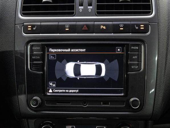 Volkswagen Polo V Рестайлинг с пробегом 2018 года, цена 1 090 000 рублей, 128131 км, седан, Автокод Объявления