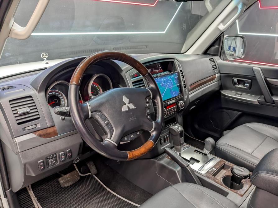 Mitsubishi Pajero IV Рестайлинг 2 Москва  - изображение 16