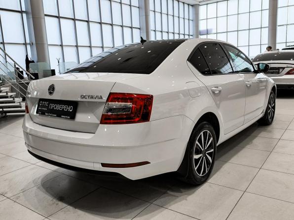 Skoda Octavia III (A7) Рестайлинг с пробегом 2020 года, цена 1 650 000 рублей, 154000 км, лифтбек, Автокод Объявления