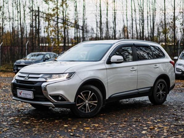 Mitsubishi Outlander III Рестайлинг 2 с пробегом 2015 года, цена 1 625 000 рублей, 164058 км, внедорожник, Автокод Объявления