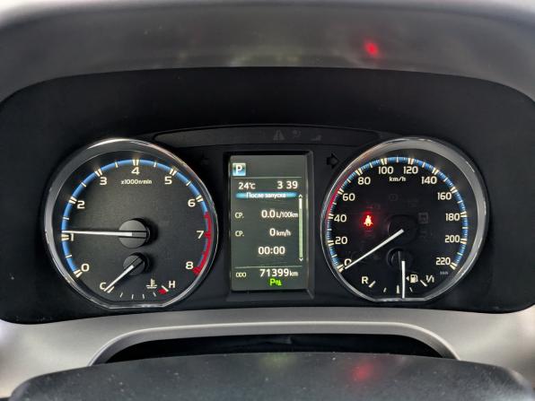 Toyota RAV4 IV (XA40) Рестайлинг с пробегом 2016 года, цена 2 750 000 рублей, 71352 км, внедорожник, Автокод Объявления