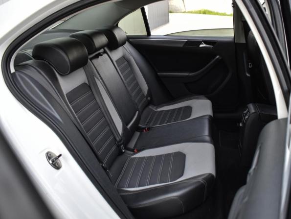 Volkswagen Jetta VI с пробегом 2011 года, цена 965 000 рублей, 259895 км, седан, Автокод Объявления