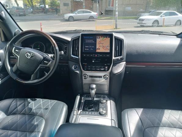 Toyota Land Cruiser 200 Series Рестайлинг 2 с пробегом 2017 года, цена 6 800 000 рублей, 241032 км, внедорожник, Автокод Объявления