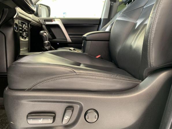 Toyota Land Cruiser Prado 150 Series Рестайлинг 3 с пробегом 2020 года, цена 5 990 000 рублей, 234651 км, внедорожник, Автокод Объявления