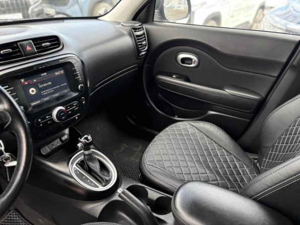 Kia Soul II Рестайлинг с пробегом 2017 года, цена 1 570 000 рублей, 89350 км, хэтчбек, Автокод Объявления