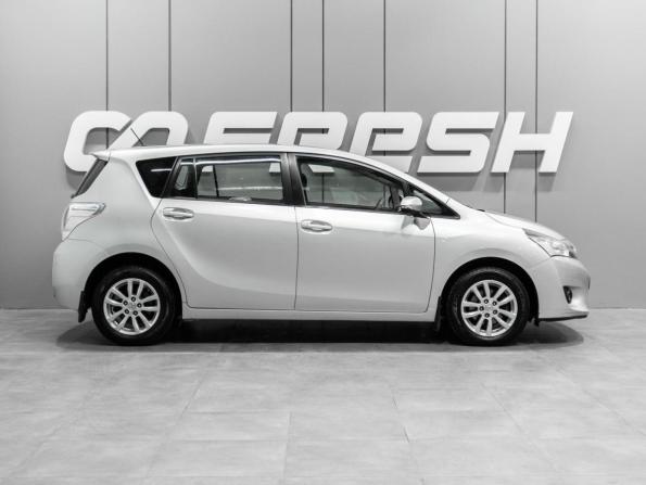 Toyota Verso I Рестайлинг с пробегом 2014 года, цена 1 370 000 рублей, 131168 км, компактвэн, Автокод Объявления