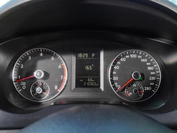 Volkswagen Jetta VI с пробегом 2011 года, цена 668 000 рублей, 210363 км, седан, Автокод Объявления
