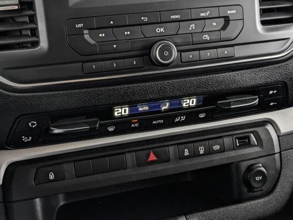 Peugeot Traveller I с пробегом 2019 года, цена 2 895 000 рублей, 42225 км, минивэн, Автокод Объявления